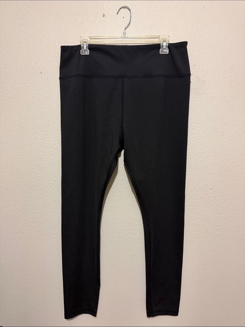 Reformation EcoMove High Rise 7/8 Black Leggings